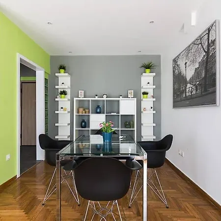 Sunlit 2br Oasis In Metaxourghio 3min From Metro Apartment