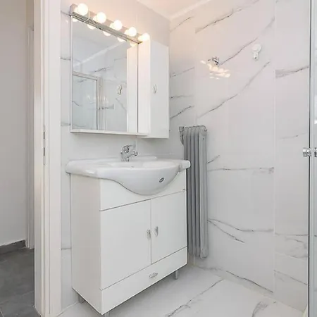 Sunlit 2br Oasis In Metaxourghio 3min From Metro *