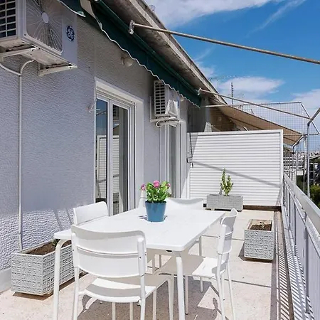 Sunlit 2br Oasis In Metaxourghio 3min From Metro Appartement Athènes